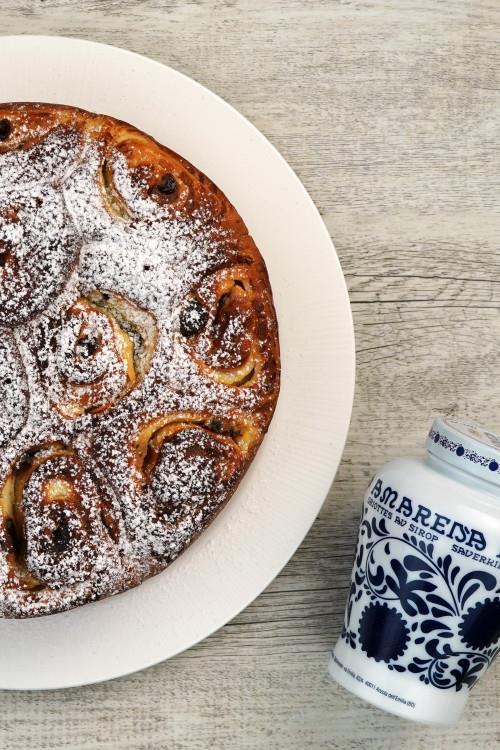 Rose cake with ricotta and Amarena Fabbri