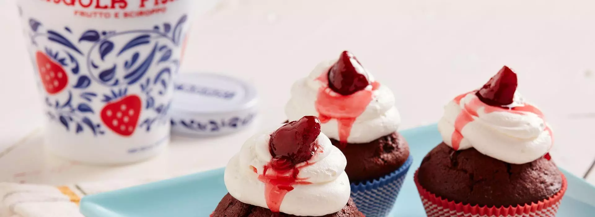 A combination of tastiness and experience. Discover all the recipes with Fragola Fabbri.