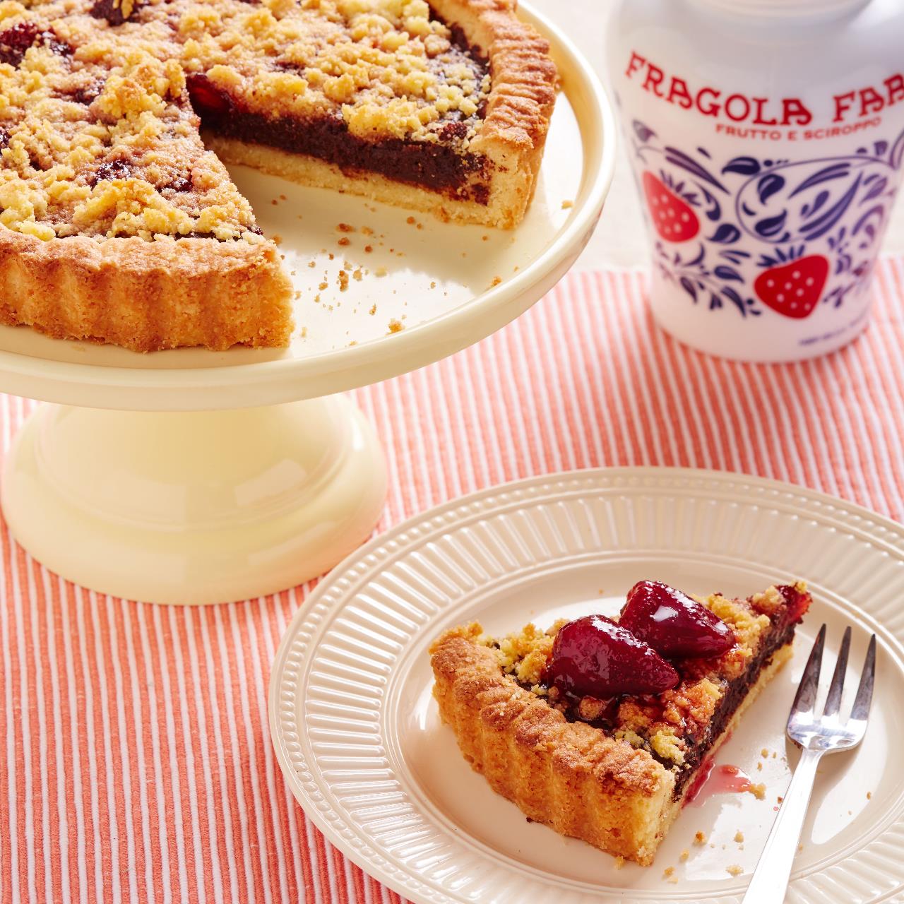 Chocolate Crumble Tart with Fragola Fabbri